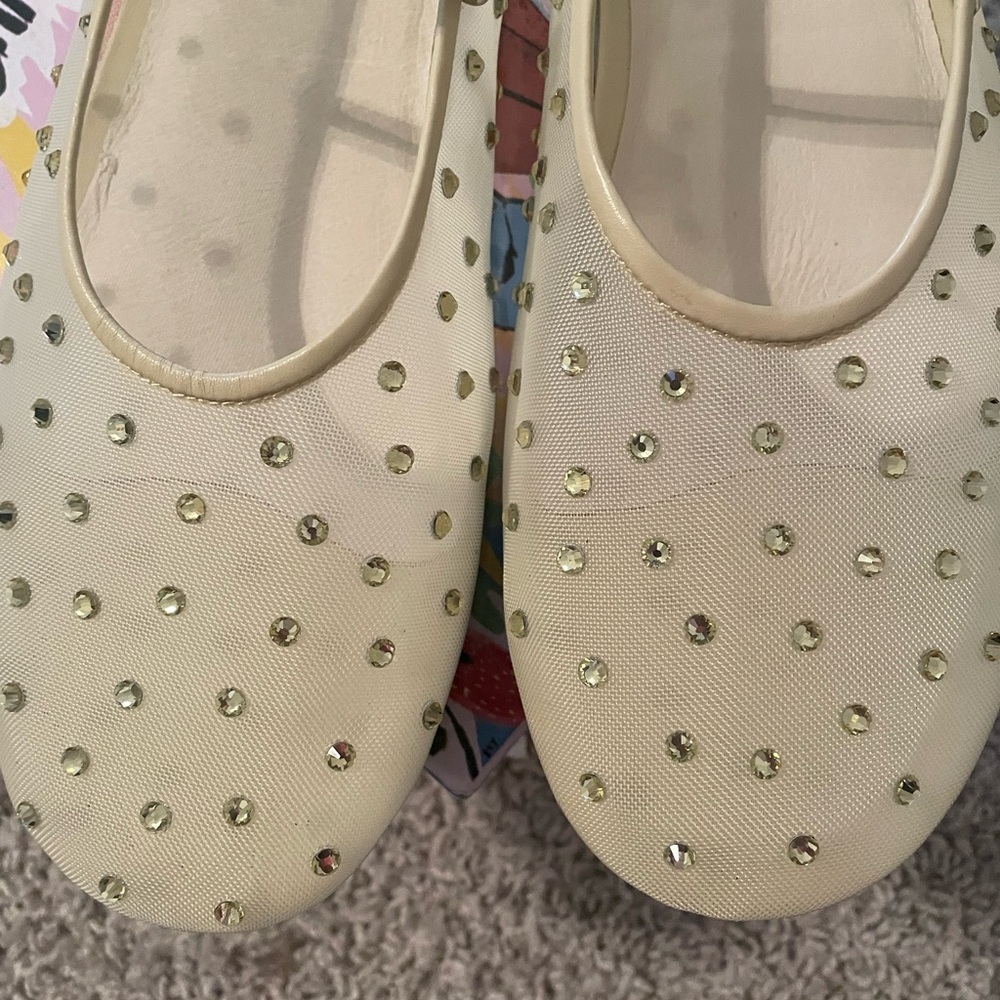 Jeffrey Campbell Cream Flats with Gold Studs - Picture 2 of 4